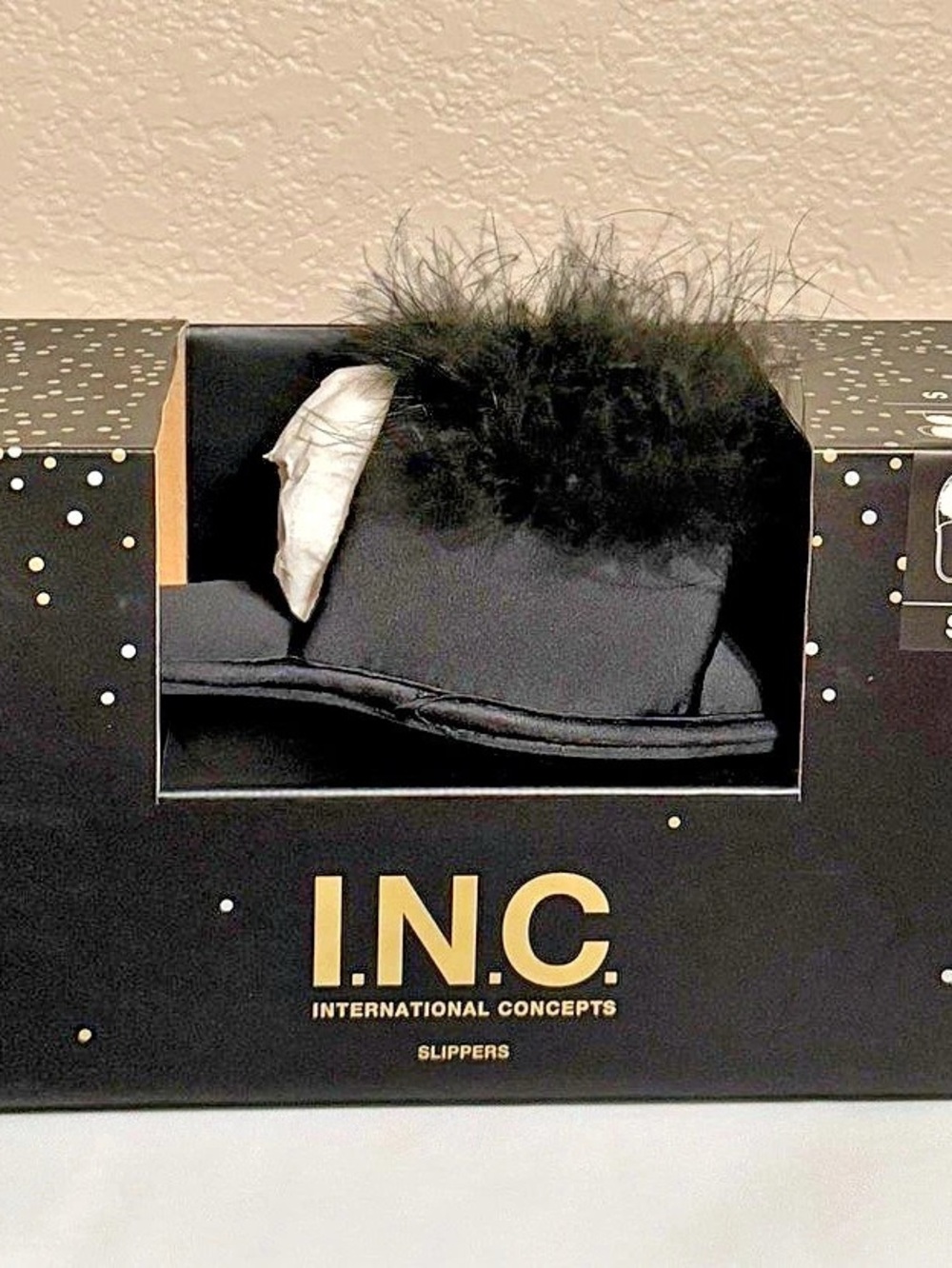 I.N.C. Feather Slippers in Black & White Size US 5-6 NWT